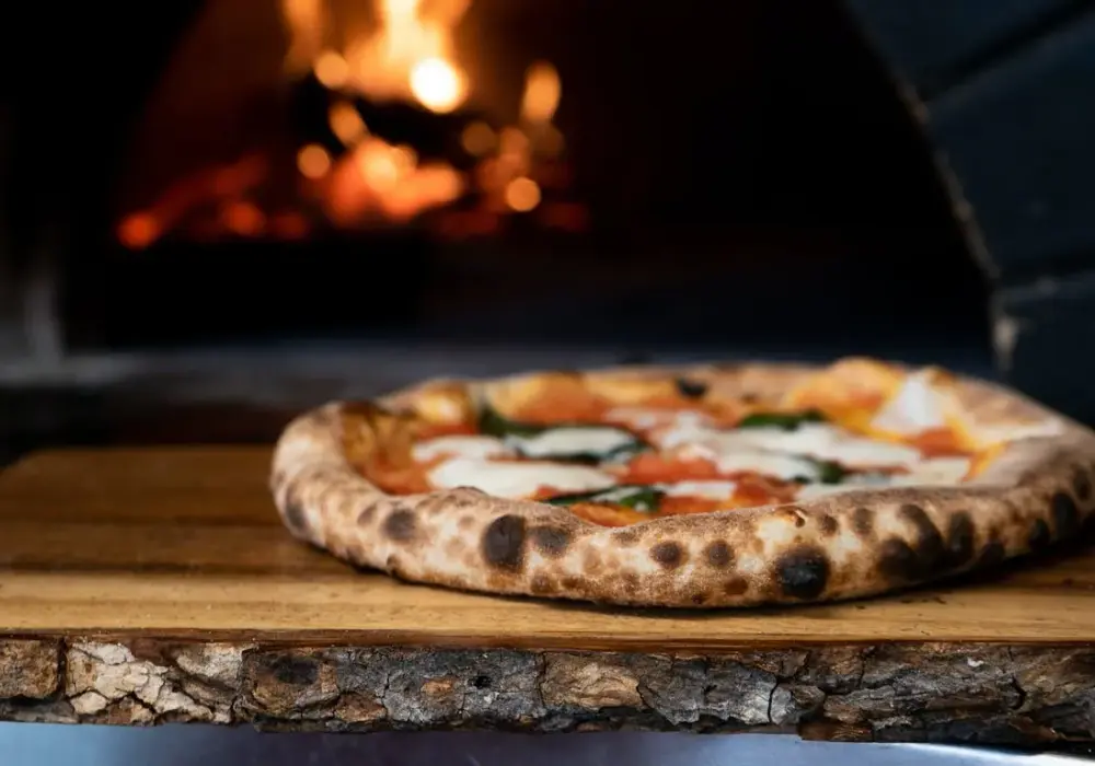Jak upiec pizzę w piekarniku, aby uniknąć najczęstszych błędów?
