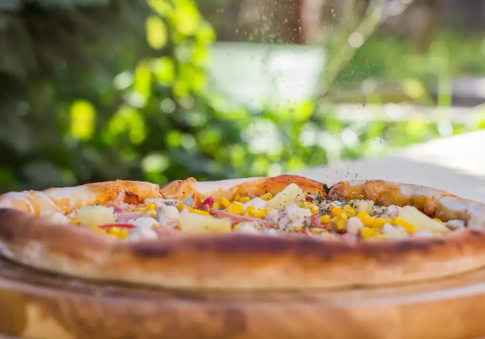 Kto wynalazł pizzę? Fascynująca historia i tajemnice jej powstania