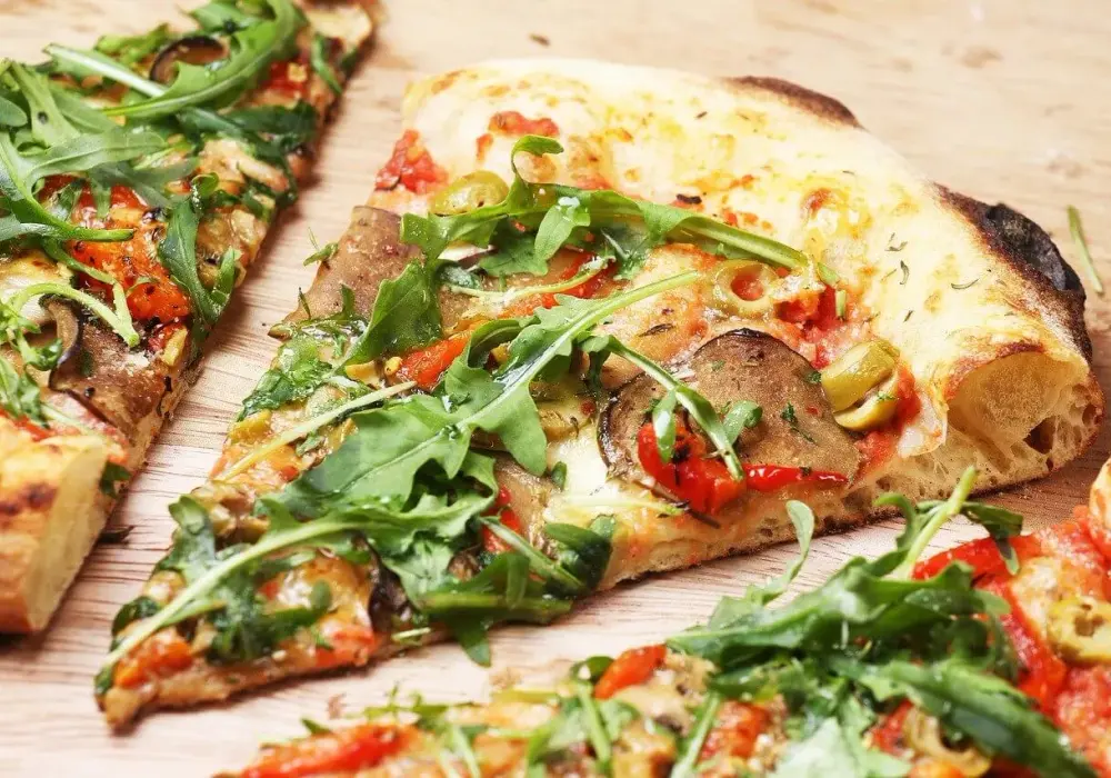 Jak podgrzać pizzę: 5 sprawdzonych metod na chrupiący smak