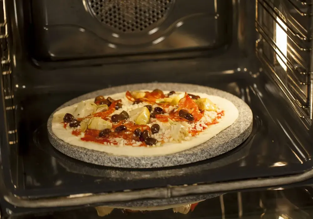 Ile nagrzewa się kamień do pizzy? Sekrety idealnego pieczenia