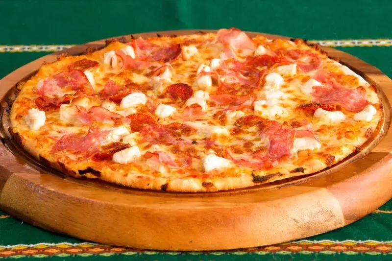 Jaki ser do pizzy domowej? 5 najlepszych opcji i porady