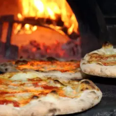 Pizza rossa co to? Odkryj sekrety tej wyjątkowej pizzy!