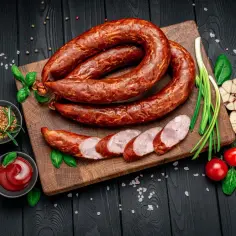 Ile soli do kiełbasy? Sprawdź idealne proporcje dla smaku