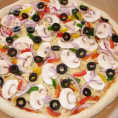 Jakie pieczarki do pizzy? Poznaj najlepsze rodzaje i porady