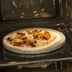Ile nagrzewa się kamień do pizzy? Sekrety idealnego pieczenia