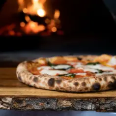 Ile pizz dziennie sprzedaje pizzeria? Odkryj zaskakujące liczby!