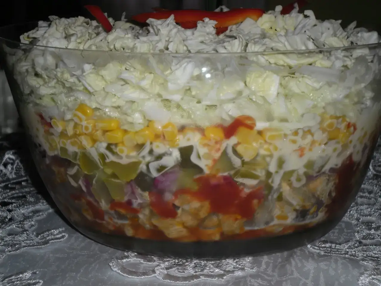 Zdjęcie Sałatka gyros jakie warstwy - idealne składniki na pyszną sałatkę