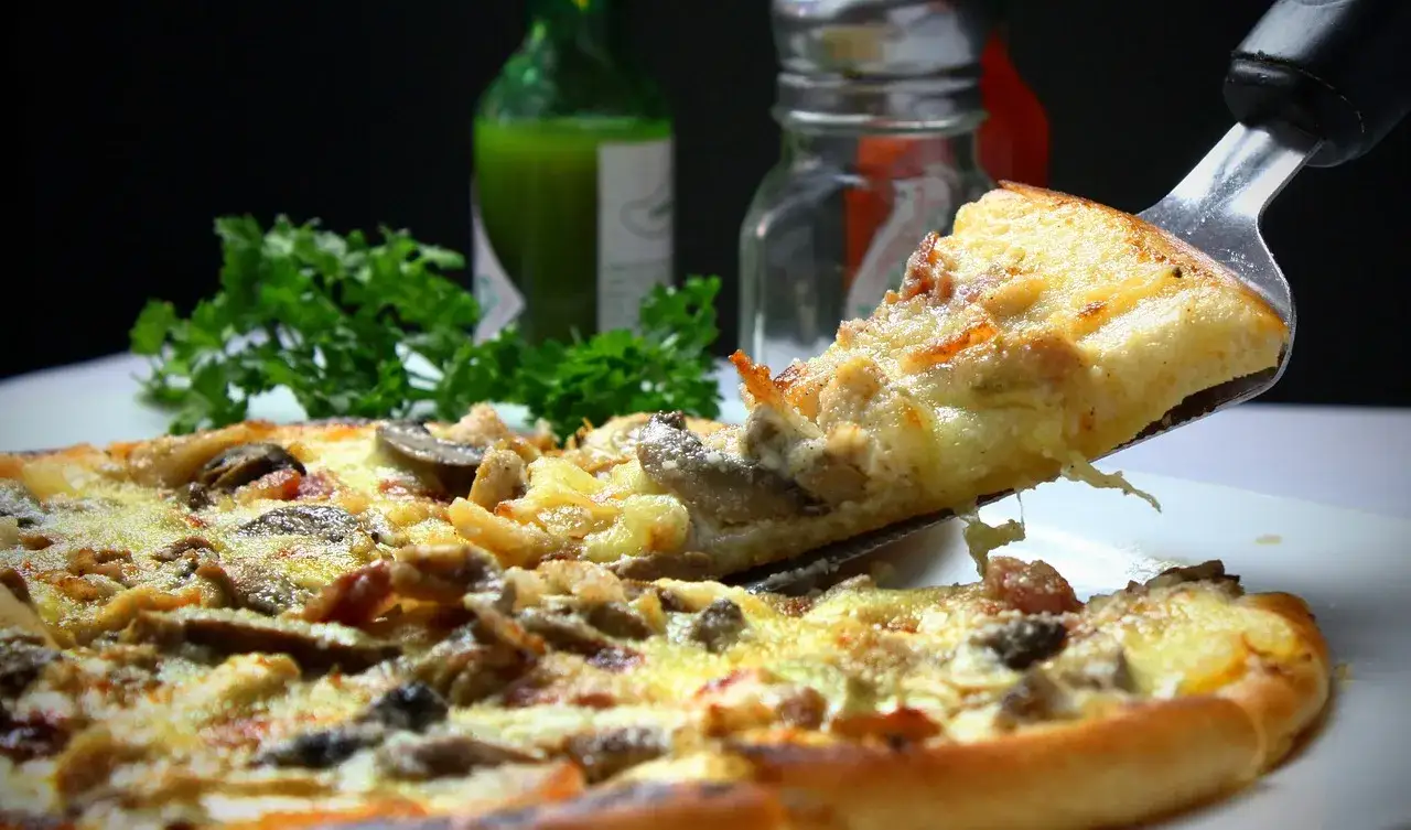 Zdjęcie Jakie salami na pizzę: wybierz najlepsze smaki dla idealnej pizzy