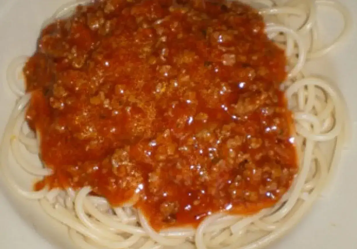 Zdjęcie Jak pasteryzować sos do spaghetti z mięsem mielonym, by uniknąć zepsucia