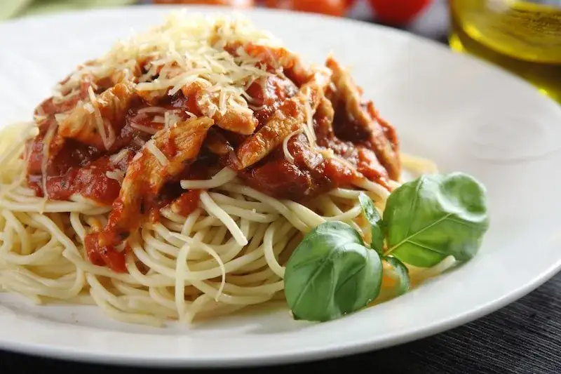 Zdjęcie Prosty przepis na makaron spaghetti bolognese, który zachwyci smakiem