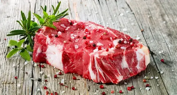 Ile kcal ma wołowina? Zaskakujące różnice w kaloriach!